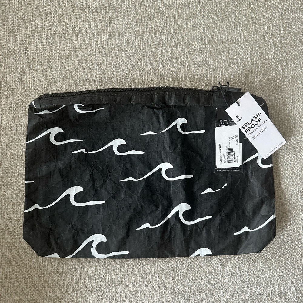 ALOHA Collection Splash- Proof Travel Bag